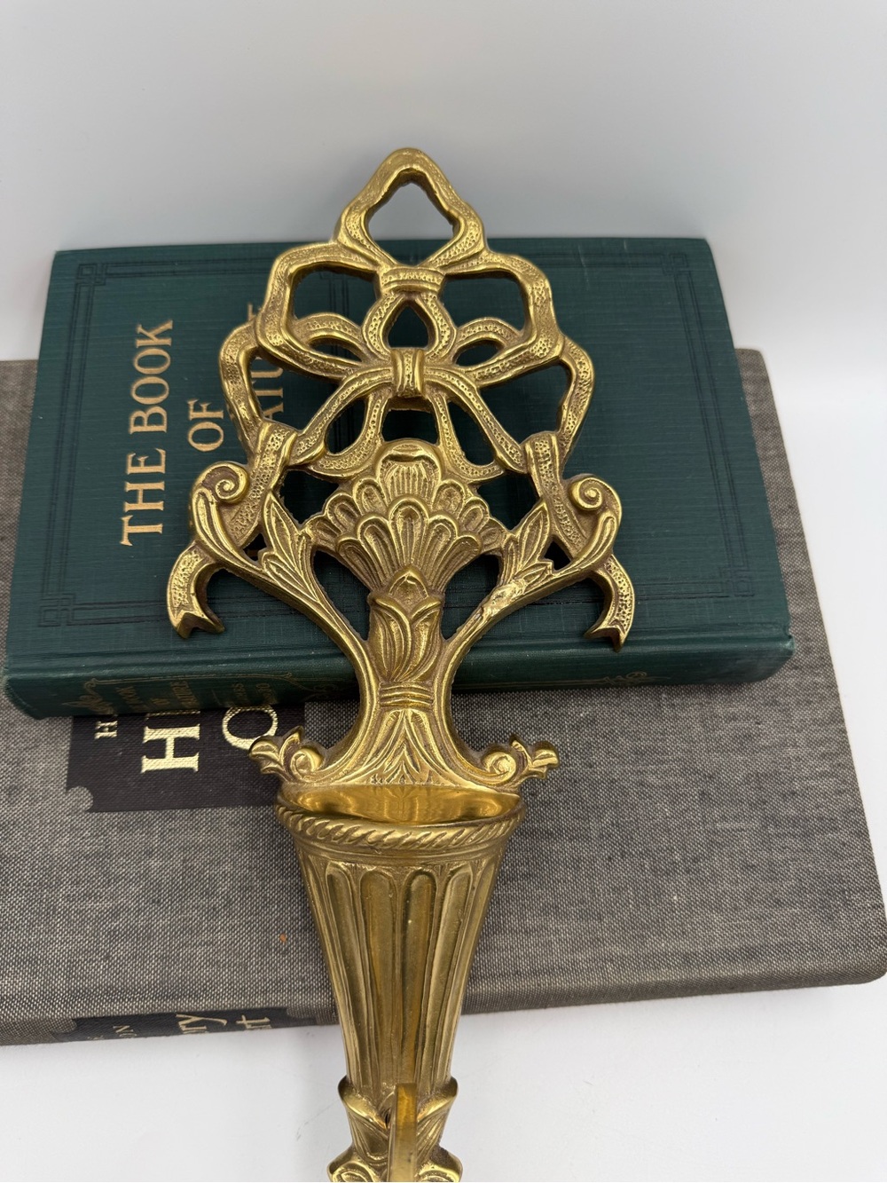 Vintage Hollywood Regency Style Ornate Brass Candle Sconce - Picture 2 of 12